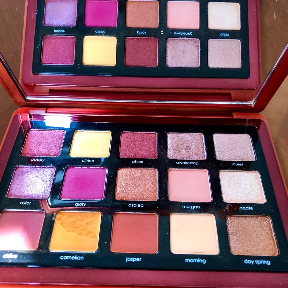 Natasha Denona SUNRISE Eyeshadow Palette-barely used!